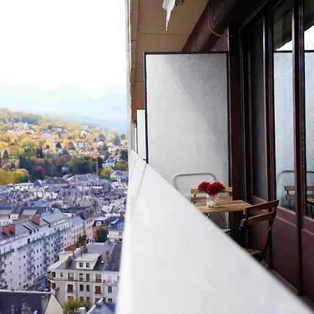 Secteur Gare Avec Balcon Et Vue Panoramique Apartman